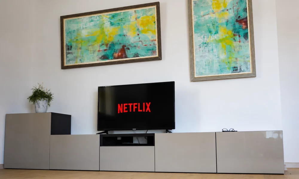 Kueche_Wohnzimmer_DSC_0557_0.0.0.4.0_sideboard_2026 Wohnesszimmer & Küche - Sideboard mit TV (Netflix inklusive)