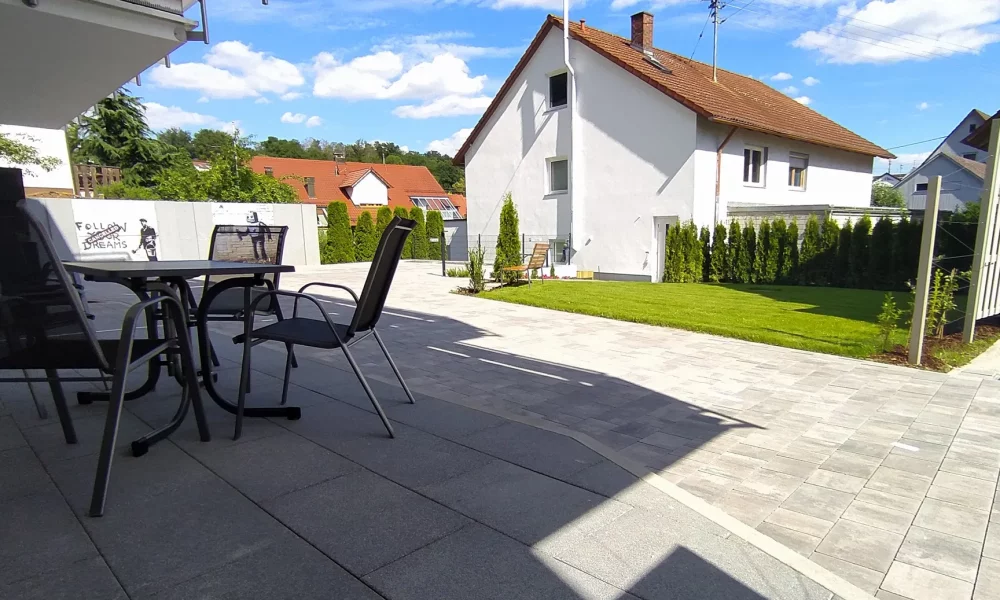 Gästehaus Munk - Terrasse der Wohnung Donau mit Blick nach Süden